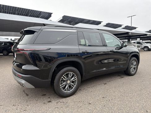 Used 2024 Chevrolet Traverse LT AWD/4WD image 5