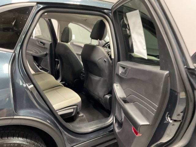 Used 2022 Ford Escape SE w/ SE Sport Appearance Package AWD/4WD image 25