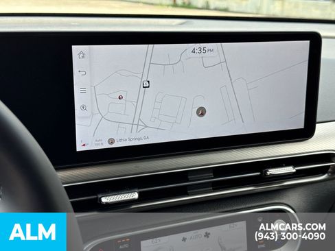 Used 2025 Genesis GV60 RWD image 33