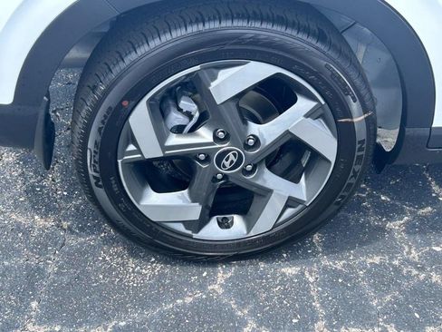 Used 2026 Hyundai Venue SEL FWD image 4