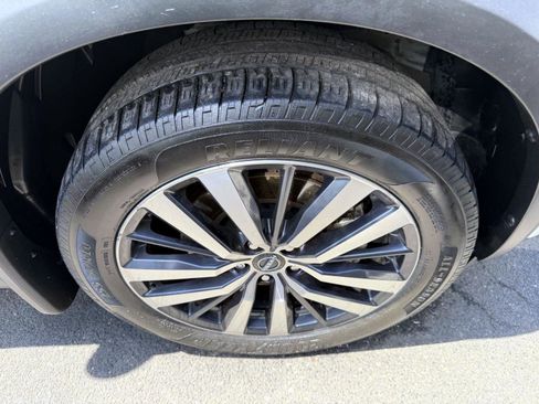 Used 2022 Nissan Pathfinder Platinum AWD/4WD image 7