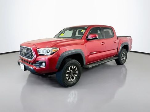 Used 2019 Toyota Tacoma TRD Off-Road RWD image 2
