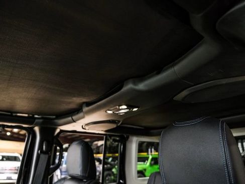 Used 2020 Jeep Wrangler Unlimited Rubicon AWD/4WD image 18