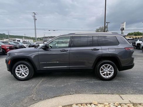 Used 2023 Jeep Grand Cherokee L Laredo AWD/4WD image 6