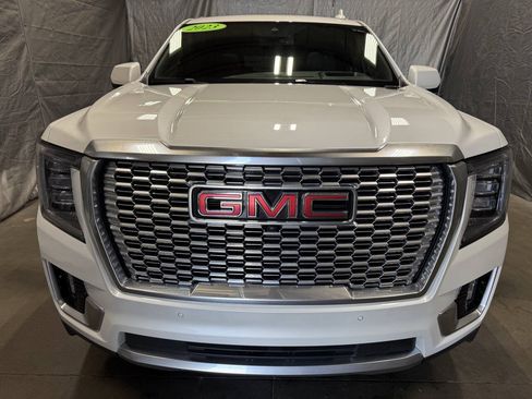 Used 2023 GMC Yukon Denali w/ LPO, Floor Liner Package AWD/4WD image 3