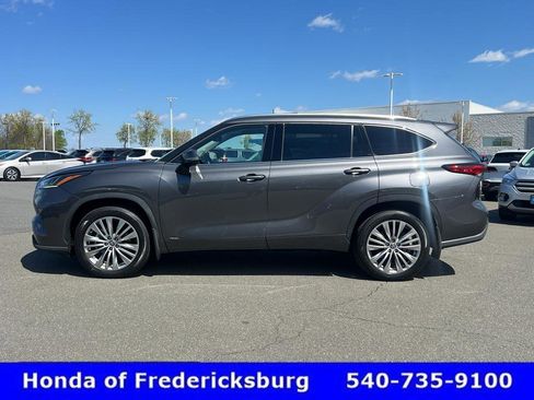 Used 2022 Toyota Highlander Platinum image 5