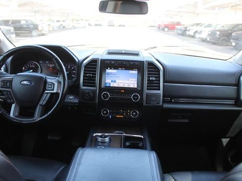 Used 2018 Ford Expedition Max Platinum AWD/4WD image 26
