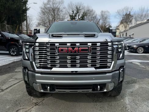 Used 2024 GMC Sierra 2500 Denali w/ Denali Reserve Package image 3