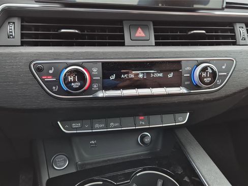 Used 2022 Audi A4 2.0T Premium Plus w/ Premium Plus Package AWD/4WD image 20