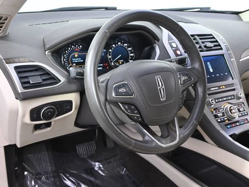 Used 2017 Lincoln MKZ Reserve w/ Climate Package AWD/4WD image 12
