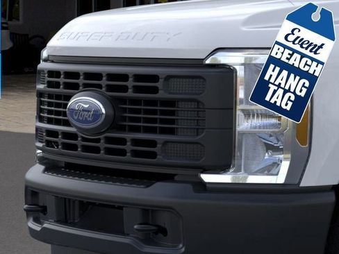 New 2026 Ford F250 XL AWD/4WD image 17