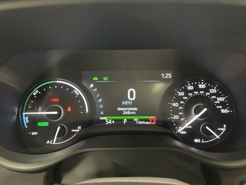Used 2025 Toyota Sienna XLE AWD/4WD image 23