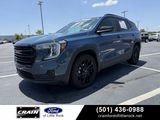 Used 2024 GMC Terrain SLE w/ Elevation Edition image 3