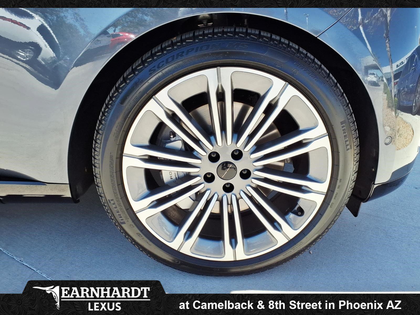 Used 2026 Land Rover Range Rover Long Wheelbase SE AWD/4WD image 14
