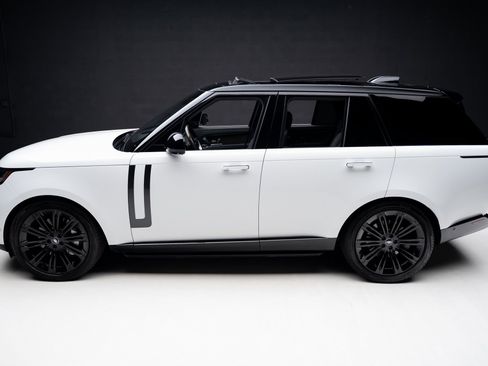 Used 2023 Land Rover Range Rover SE image 16