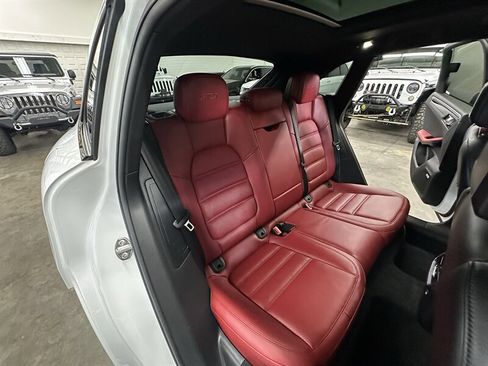 Used 2017 Porsche Macan GTS w/ Premium Package Plus AWD/4WD image 32