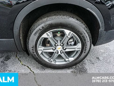 Used 2025 Chevrolet Blazer LT FWD image 16