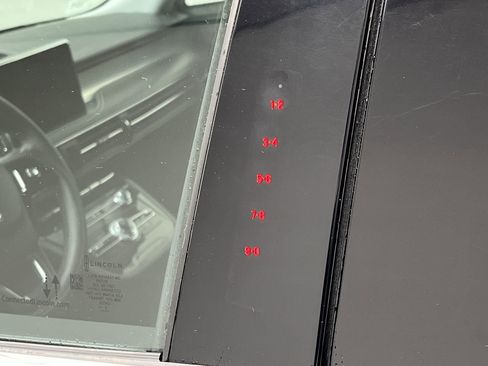 Used 2022 Lincoln Corsair AWD w/ Equipment Group 101A image 7