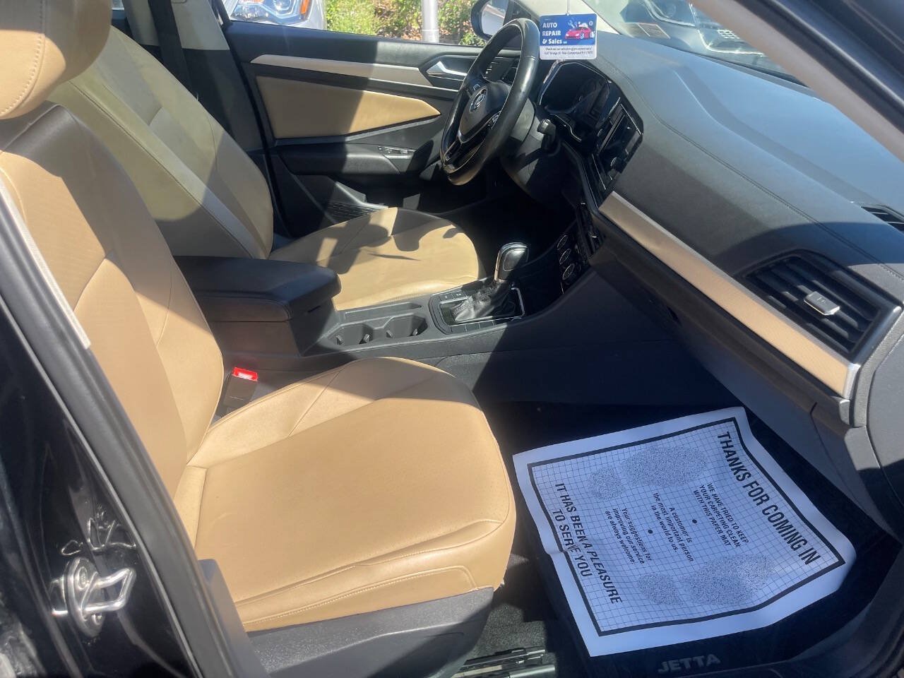 Used 2019 Volkswagen Jetta SE w/ Cold Weather Package FWD image 27