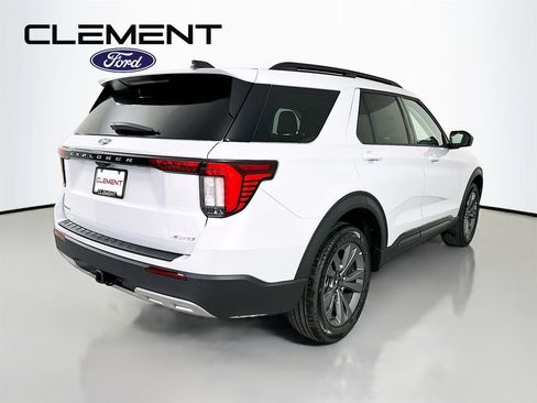 New 2026 Ford Explorer Active w/ Active Comfort Package AWD/4WD image 6