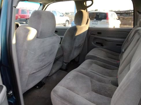 Used 2005 Chevrolet Avalanche LS w/ Avalanche South-West Package image 18