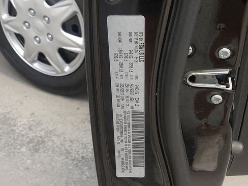 Used 2019 Dodge Journey SE FWD image 33