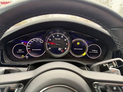 Used 2021 Porsche Cayenne Turbo w/ Premium Package Plus (PI3) image 20