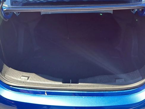 Used 2018 Chevrolet Cruze LT FWD image 15