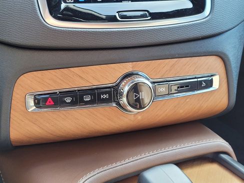 Certified 2023 Volvo XC90 T8 Plus w/ Protection Package Premier image 25