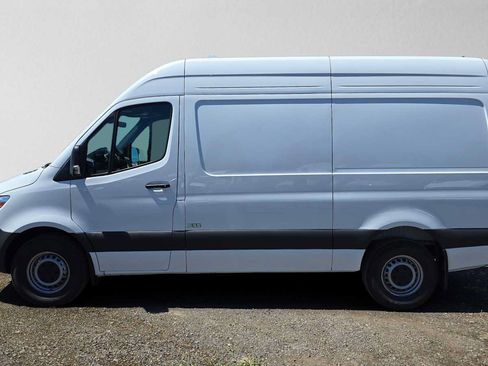 Used 2026 Mercedes-Benz Sprinter 2500 image 6
