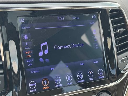 Used 2019 Jeep Grand Cherokee Overland RWD image 25