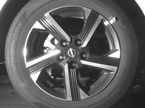 Used 2025 Nissan Sentra SV FWD image 15