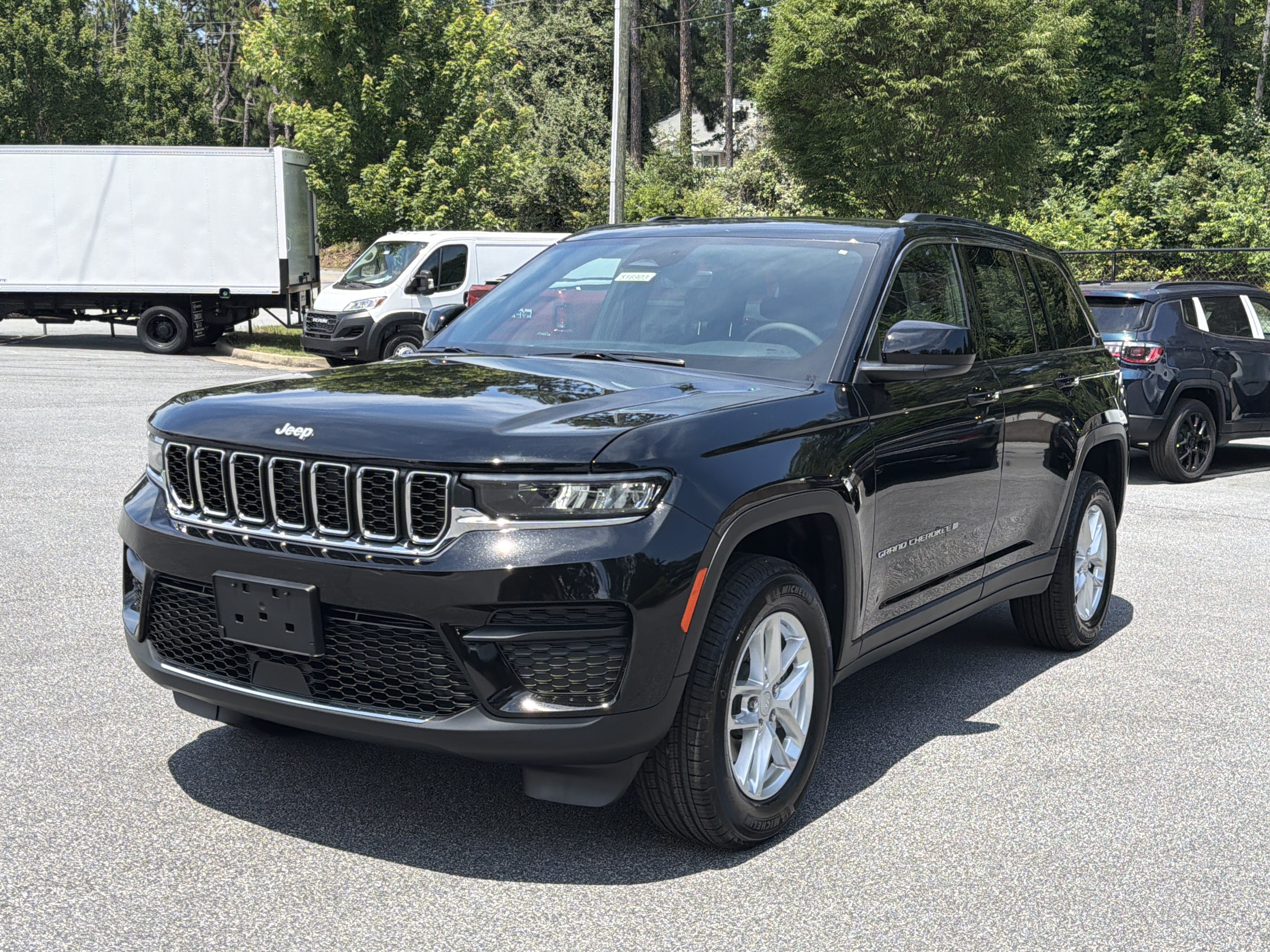 New 2026 Jeep Grand Cherokee Laredo RWD image 3