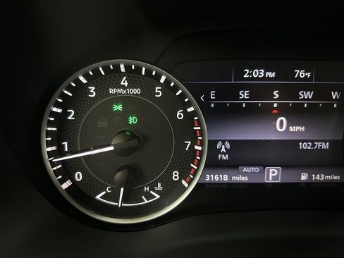 Used 2022 Nissan Armada SL w/ Captain's Chairs Package image 14