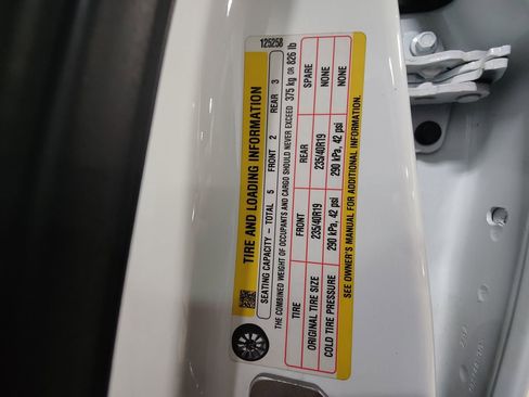 Used 2022 Tesla Model 3 Long Range image 23