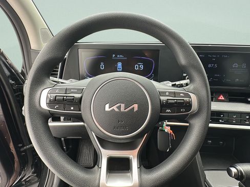 Used 2023 Kia Sportage LX AWD/4WD image 15