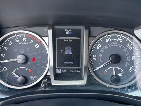 Certified 2023 Toyota Tacoma SR5 image 24