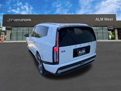 New 2026 Hyundai Ioniq 9 Calligraphy image 6
