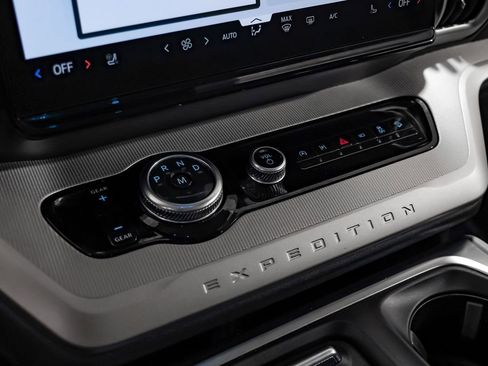 Used 2025 Ford Expedition Max Active AWD/4WD image 26