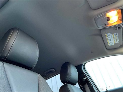 Used 2022 Buick Encore GX Select w/ Sport Touring Package image 13