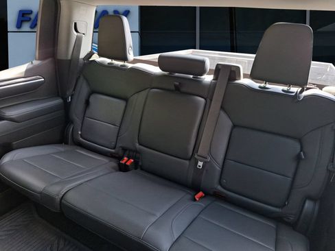Used 2023 Chevrolet Silverado 1500 LTZ AWD/4WD image 12