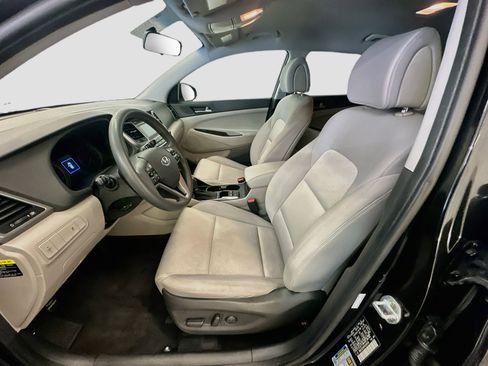 Used 2017 Hyundai Tucson SE w/ SE Popular Package 02 AWD/4WD image 13