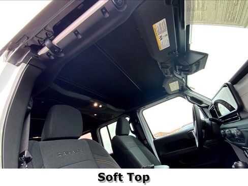 Used 2024 Jeep Wrangler Sahara image 23