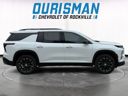 New 2026 Chevrolet Traverse LT w/ Sun and Wheel Package FWD image 7