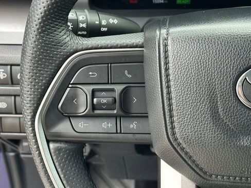 Certified 2024 Toyota Tacoma TRD Off-Road image 14