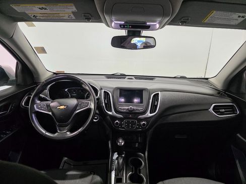 Used 2019 Chevrolet Equinox LT image 2