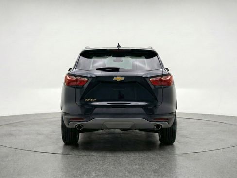 Used 2025 Chevrolet Blazer LT FWD image 7
