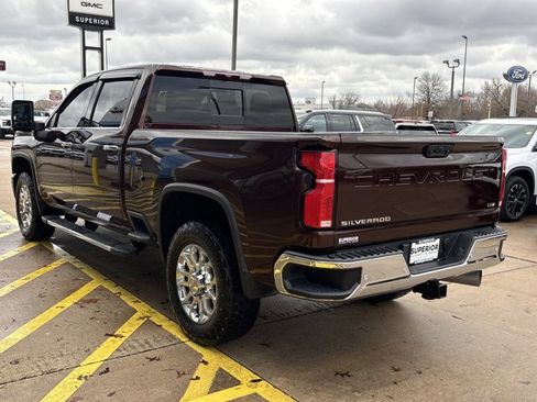 Used 2024 Chevrolet Silverado 2500 LTZ w/ LTZ Convenience Package image 9