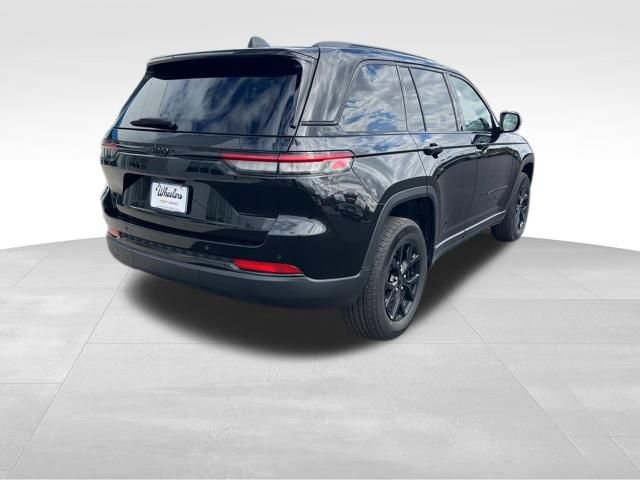 Used 2025 Jeep Grand Cherokee Altitude AWD/4WD image 6