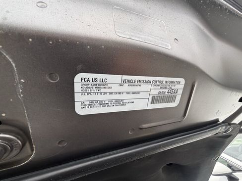Used 2019 Dodge Challenger SXT RWD image 27